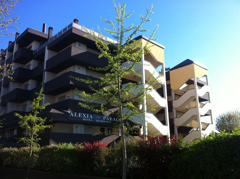 Hotel Fabilia Family 4*